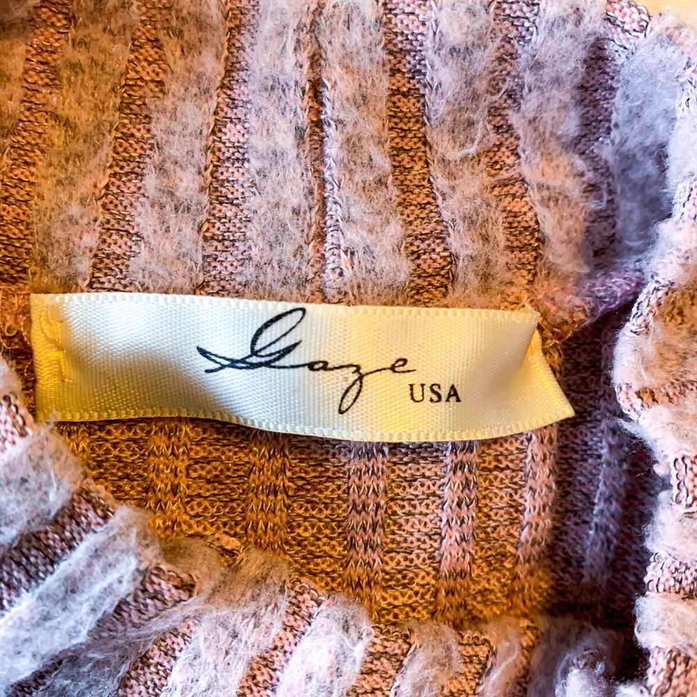 Gaze USA pink sweater with shoulder cutouts - Picture 3 of 4